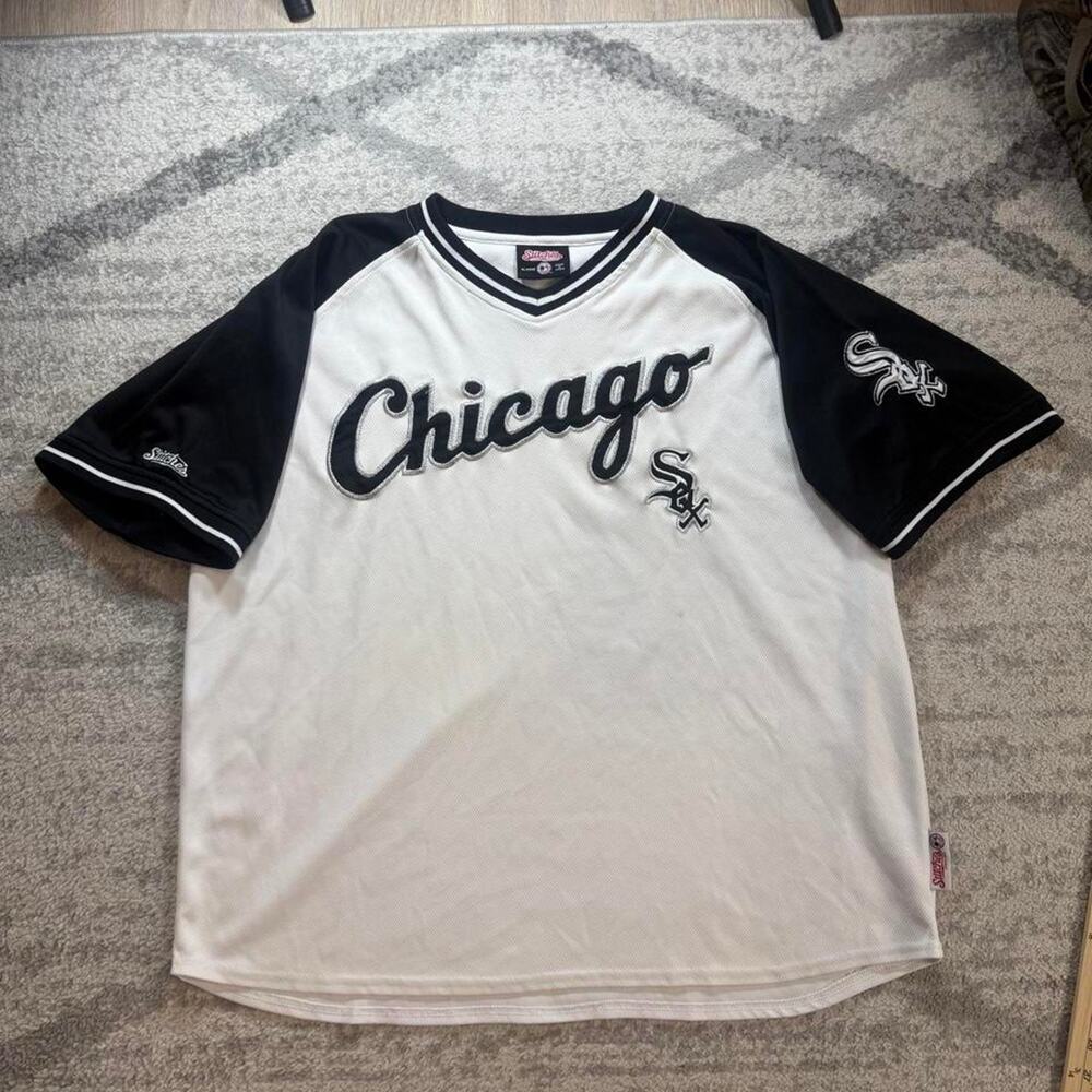 MLB stitches Chicago White Sox Pullover Jersey. Size XL. few spots (pictured)